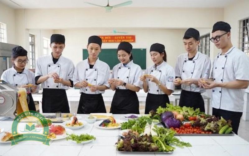 Trung cấp ngành Kỹ thuật chế biến món ăn là gì?