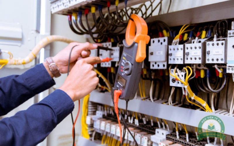 Chương trình Cao đẳng Điện công nghiệp học online học những gì?