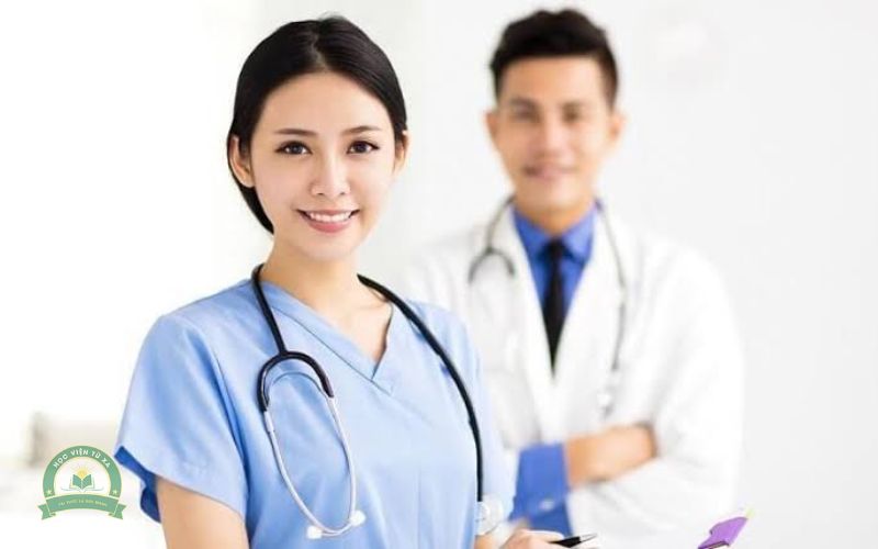 Vì sao nhiều người lựa chọn học Trung cấp Y sĩ đa khoa học cuối tuần