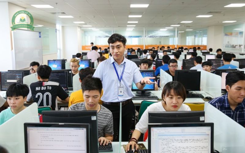 Đăng ký xét học bạ Trung cấp Công nghệ thông tin ở đâu?