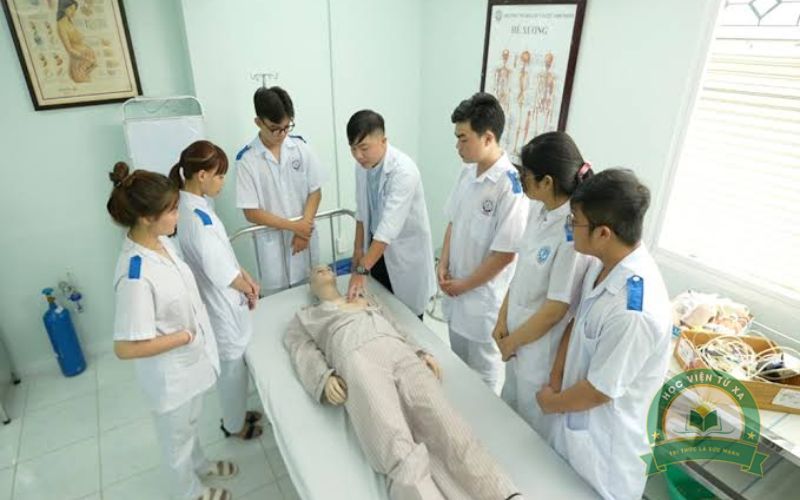 Hồ sơ đăng ký Trường Trung cấp xét học bạ có phức tạp không?