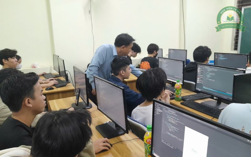 Tìm hiểu thông tin Trường Trung cấp xét học bạ ở đâu?
