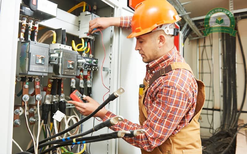 Tốt nghiệp Cao đẳng Điện công nghiệp học online có thể làm ở đâu?
