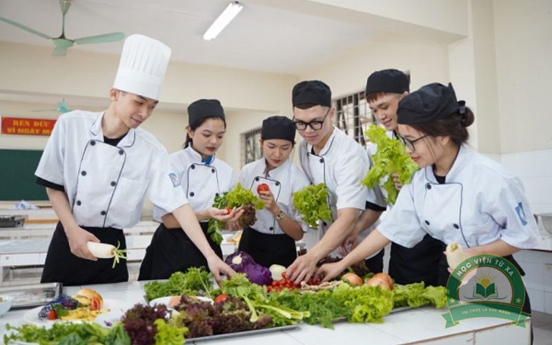Trường đào tạo liên thông Trung cấp ngành Kỹ thuật chế biến món ăn từ xa