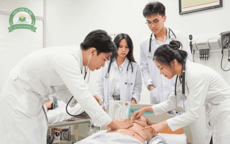 Trường Trung cấp xét học bạ giúp người học chủ động hơn
