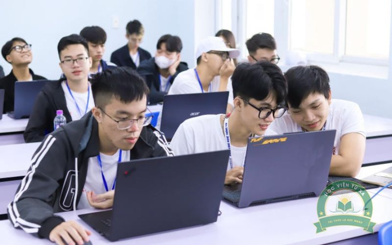 Trường xét học bạ Trung cấp Công nghệ thông tin phù hợp với những ai?