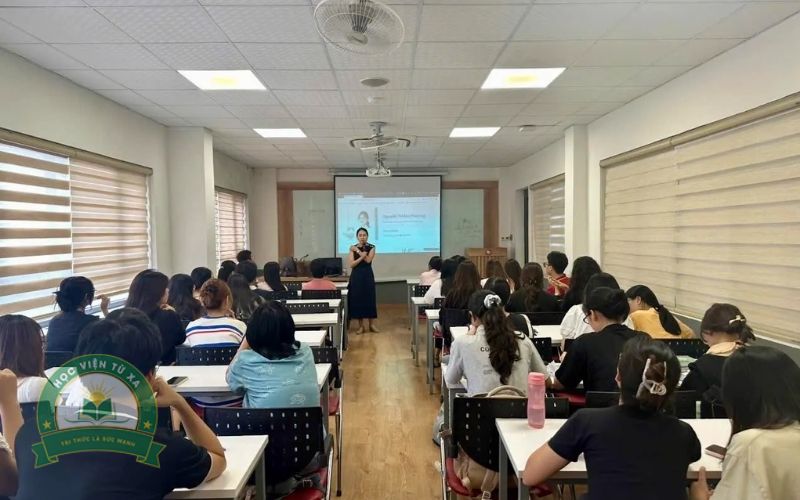 Vì sao nhiều người chọn học Cao đẳng hình thức xét học bạ?