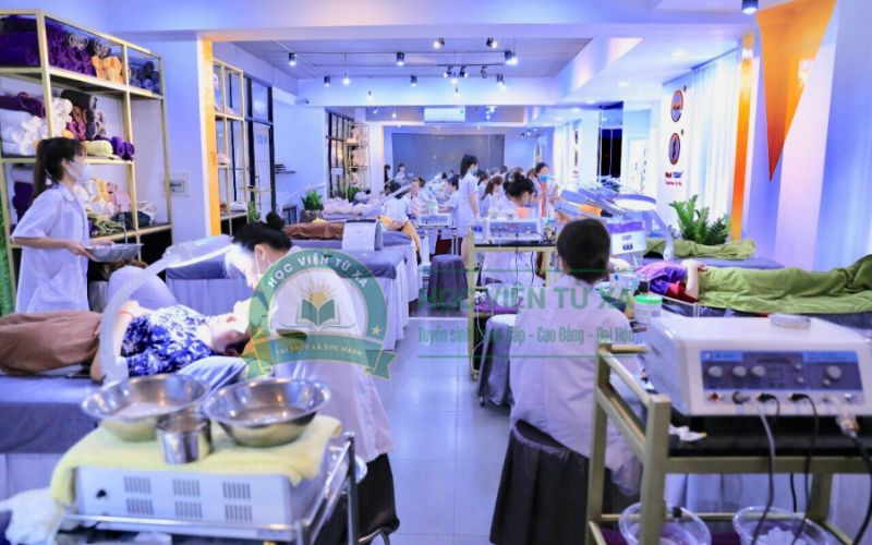 Cao đẳng Chăm sóc sắc đẹp học online là học gì?