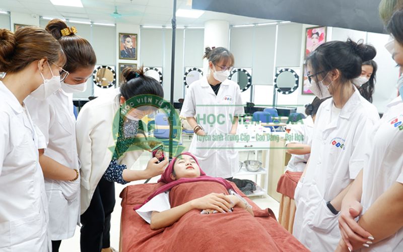 Cao đẳng Chăm sóc sắc đẹp học online ở đâu?