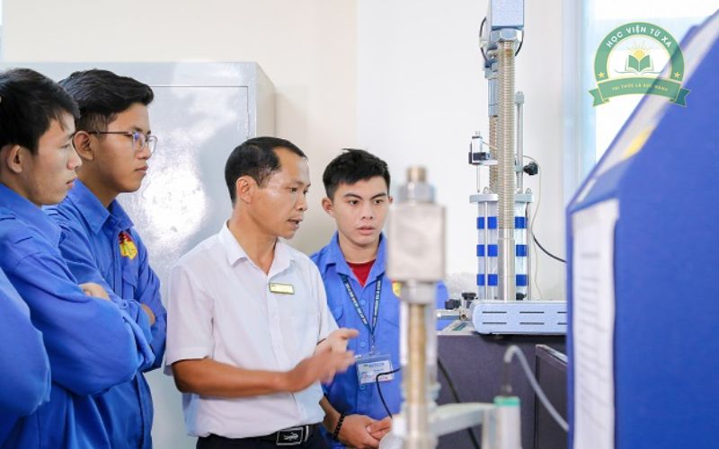 Chương trình Trung cấp Kỹ thuật xây dựng học cuối tuần học những gì?