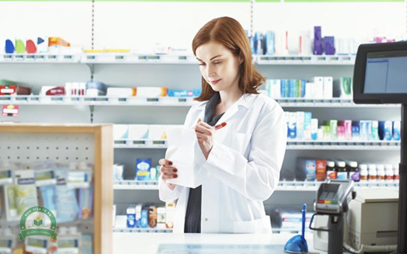 Đăng ký học Trung cấp Dược học cuối tuần ở đâu?