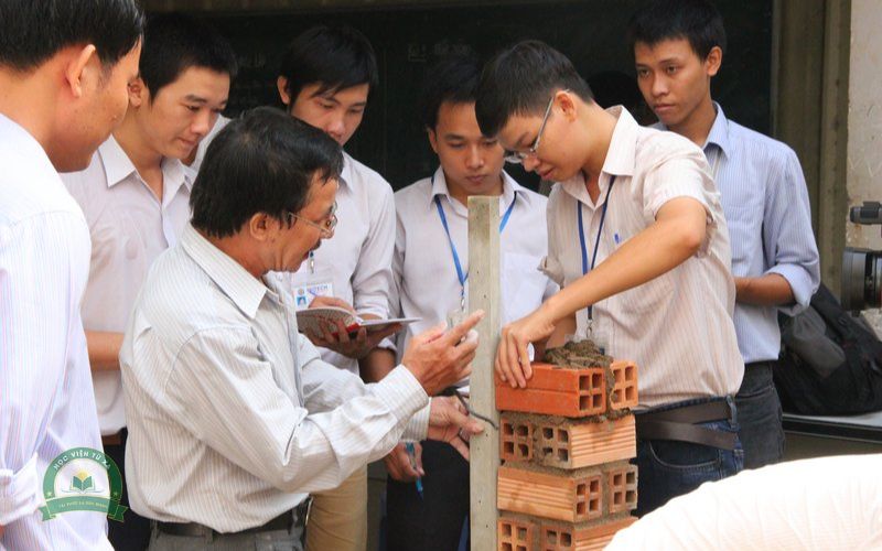Sau khi tốt nghiệp Trung cấp Kỹ thuật xây dựng học cuối tuần có thể làm những công việc nào?