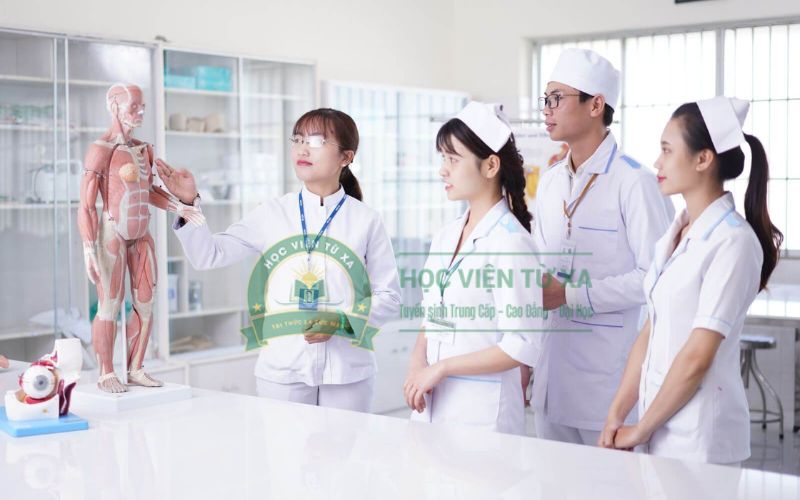 Trung cấp Điều dưỡng học online
