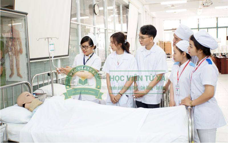 Trường đào tạo Trung cấp Điều dưỡng học online có bằng Chính quy