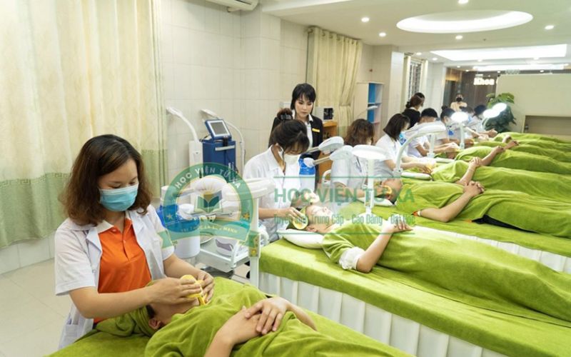 Ngành thẩm mỹ làm đẹp học những gì?