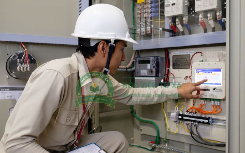 Nên học Cao đẳng ngành Điện công nghiệp ở đâu?