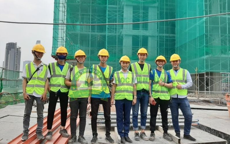 Trung cấp ngành Xây dựng học ngoài giờ hành chính có dễ xin việc không?